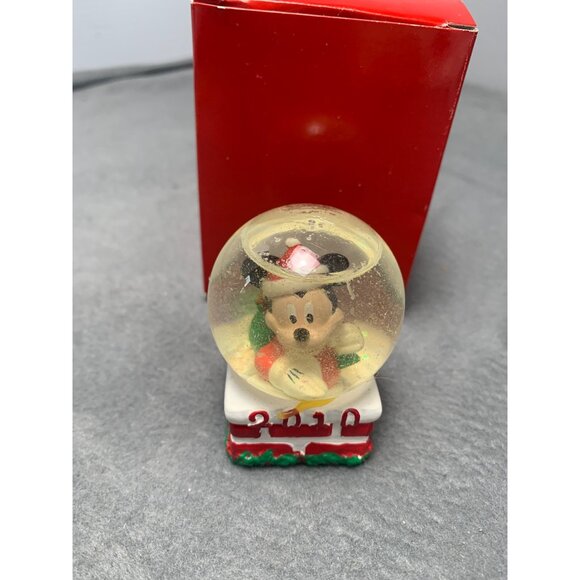 Disney Mickey Mouse Snow Globe 2010 Joy Of Giving Exclusive Christmas Decoration - Picture 8 of 9